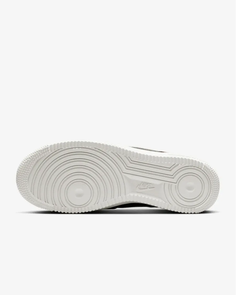 Кросівки Nike Air Force 1 '07 IO1914-235