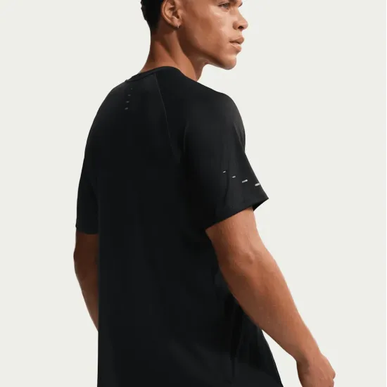 Футболка Nike Stride Dri-FIT IO7980-010
