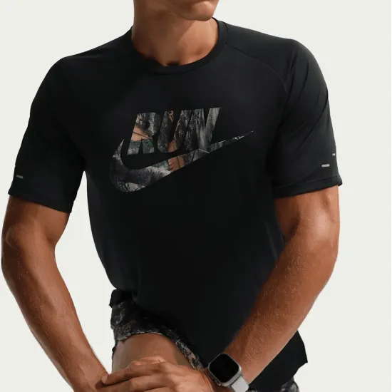 Футболка Nike Stride Dri-FIT IO7980-010