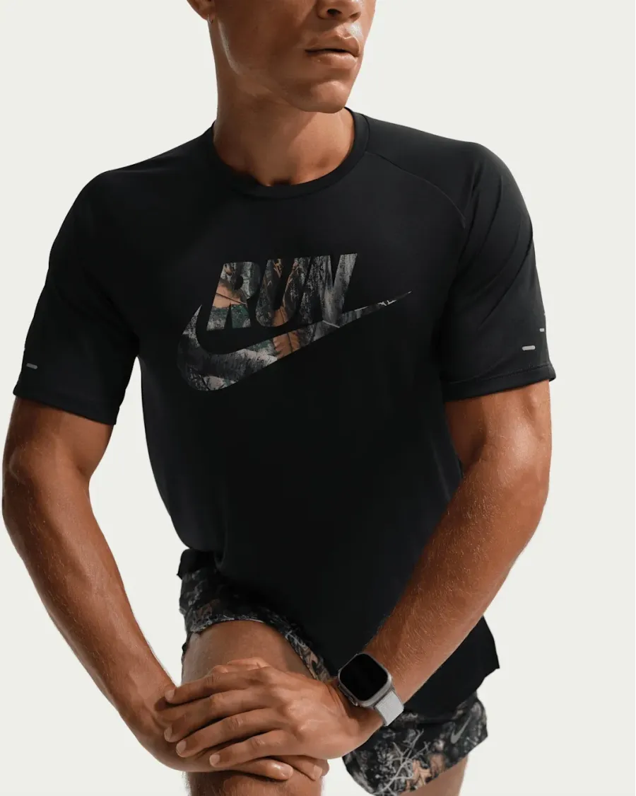 Футболка Nike Stride Dri-FIT IO7980-010
