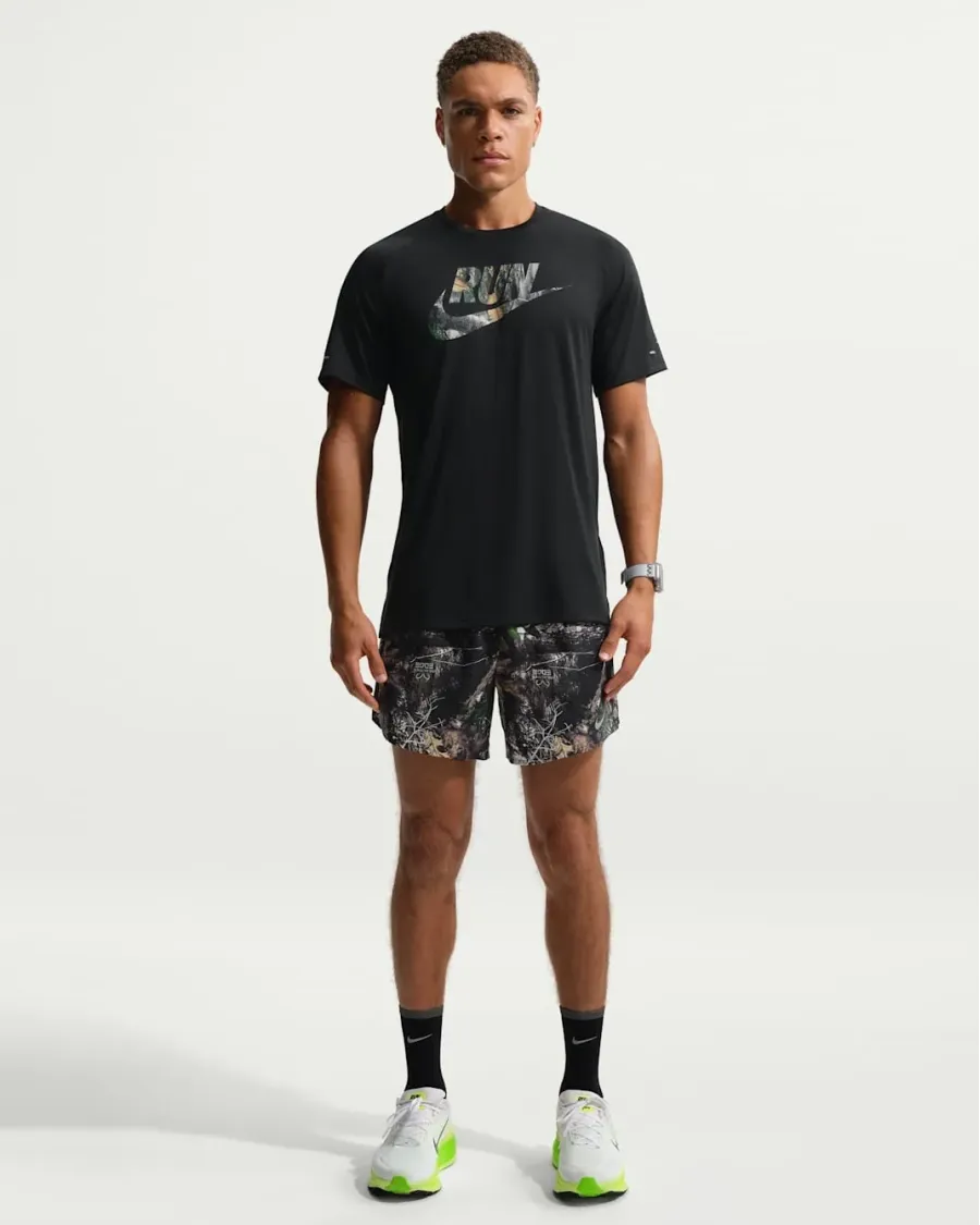 Футболка Nike Stride Dri-FIT IO7980-010