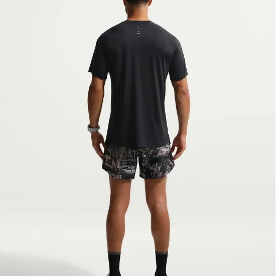 Футболка Nike Stride Dri-FIT IO7980-010