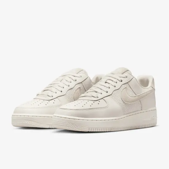 Кросівки Nike Air Force 1 '07 IQ0275-030