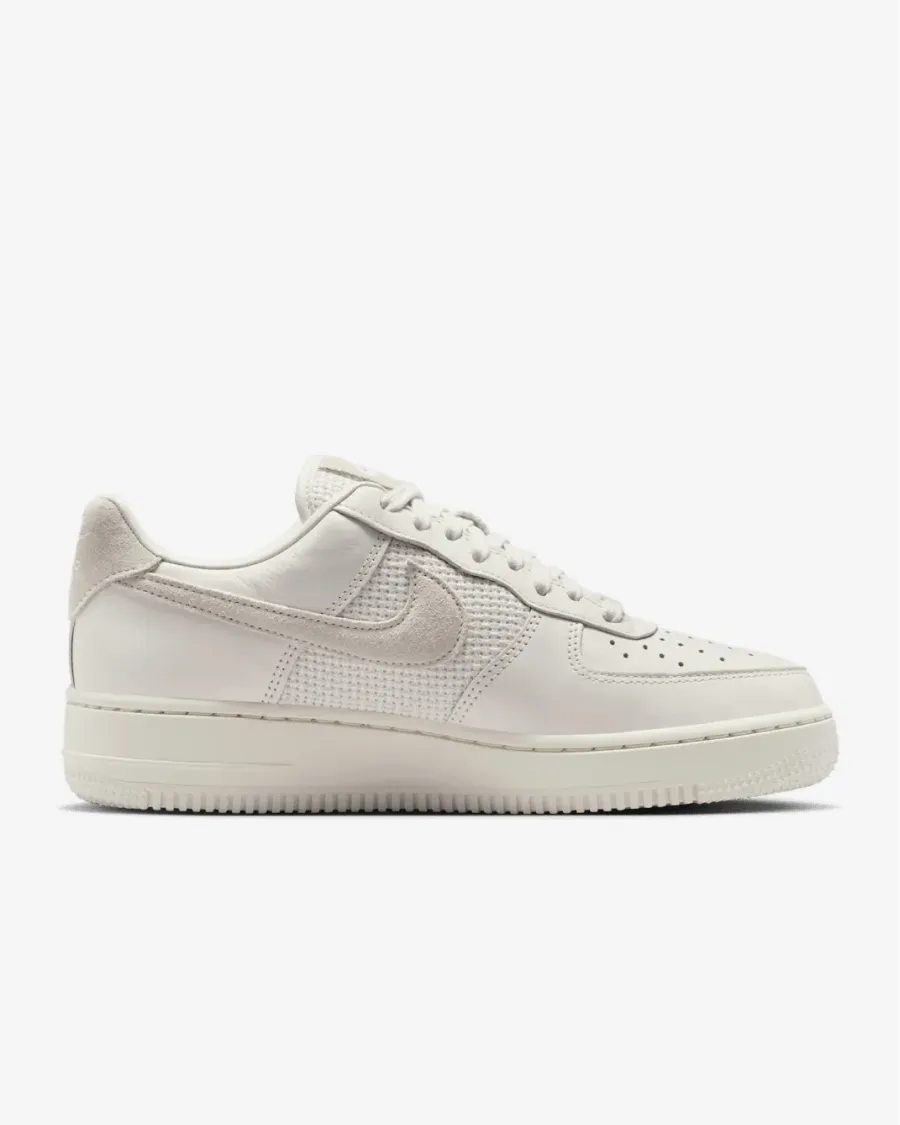 Кросівки Nike Air Force 1 '07 IQ0275-030