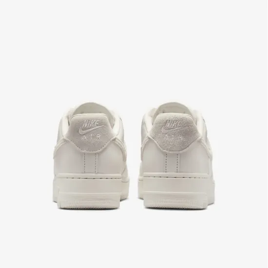 Кросівки Nike Air Force 1 '07 IQ0275-030