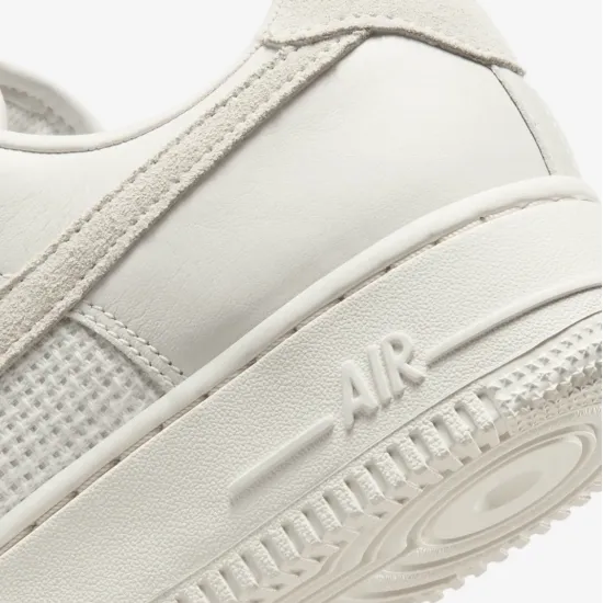 Кросівки Nike Air Force 1 '07 IQ0275-030