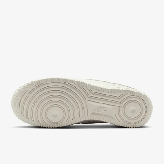 Кросівки Nike Air Force 1 '07 IQ0275-030
