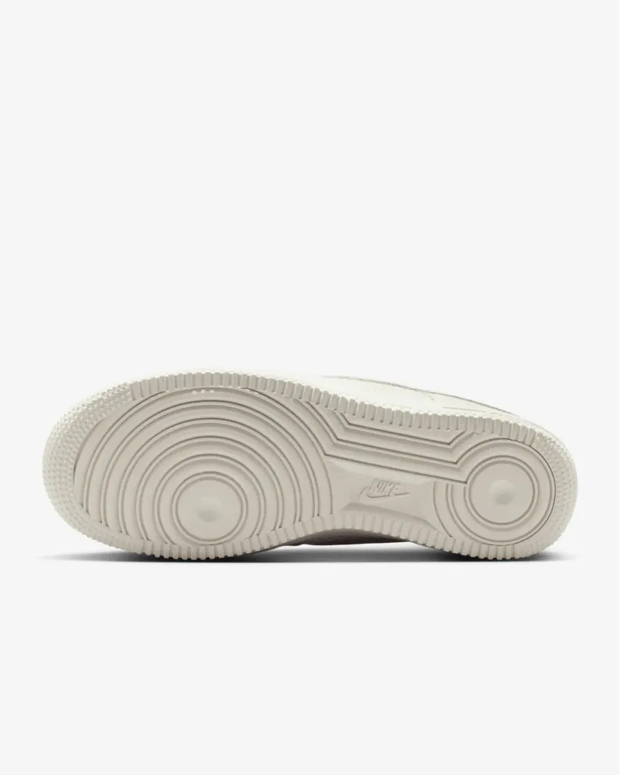 Кросівки Nike Air Force 1 '07 IQ0275-030