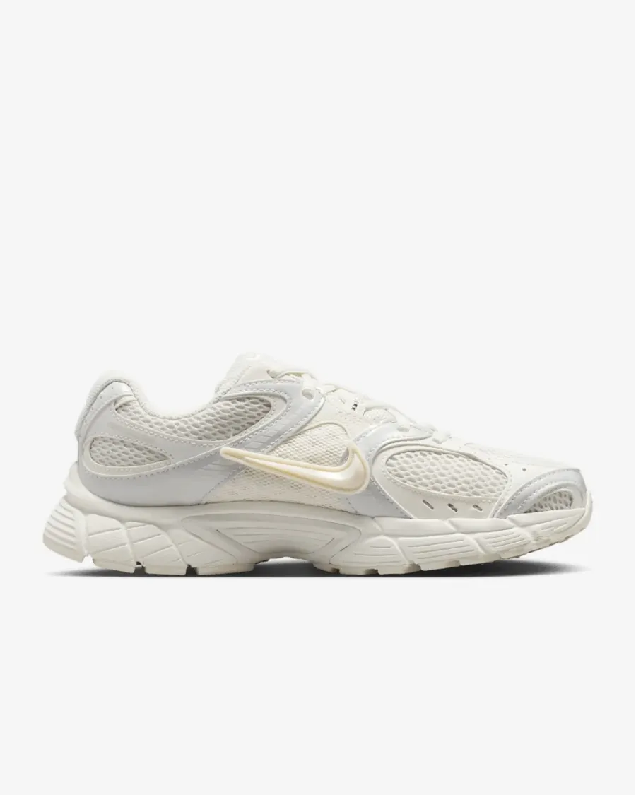 Кросівки Nike V5 RNR IQ0276-030