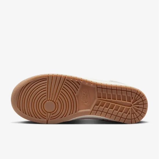 Кросівки Nike Air Jordan Skyline Low IQ0704-100