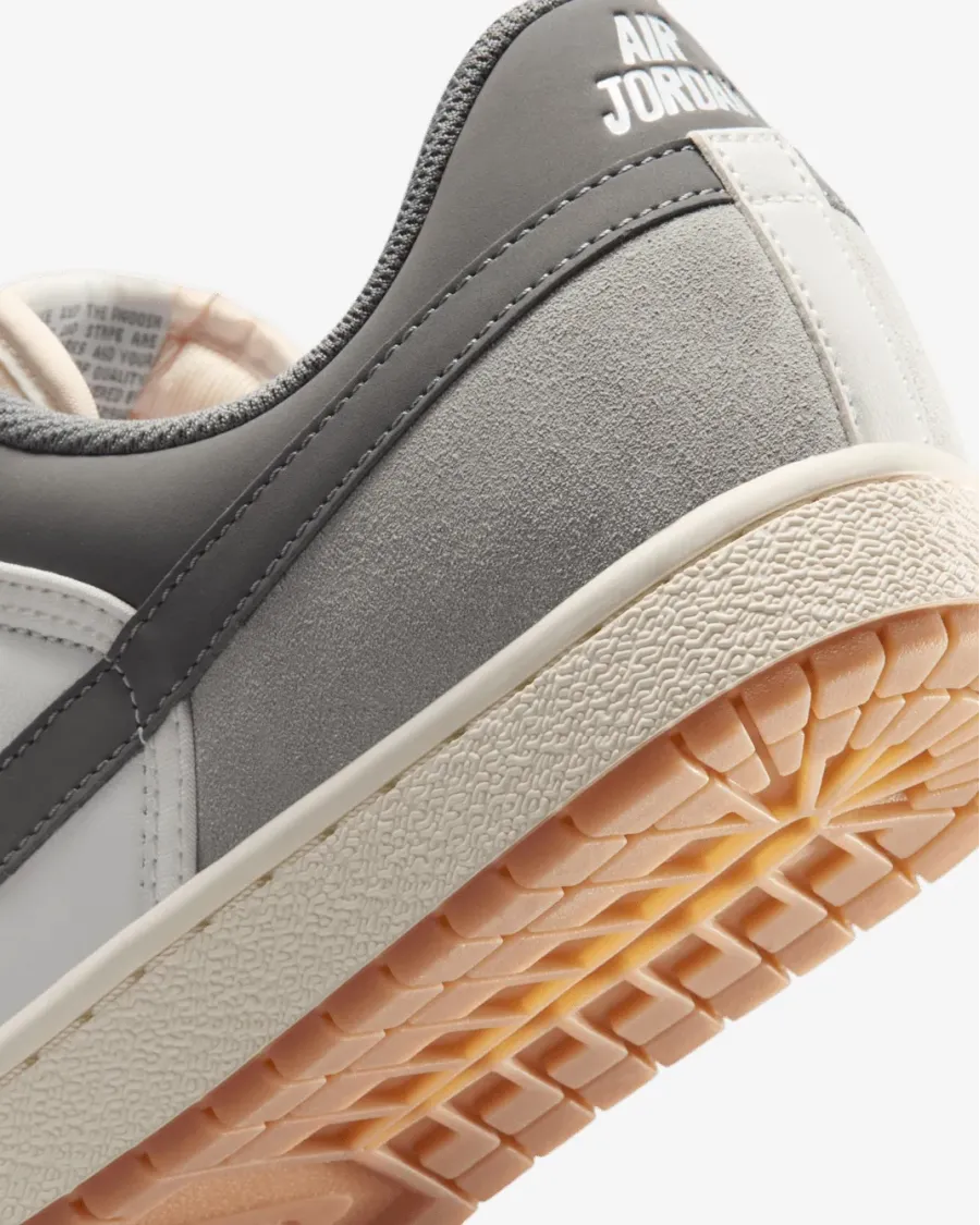 Кросівки Nike Air Jordan Skyline Low LE IQ6425-100