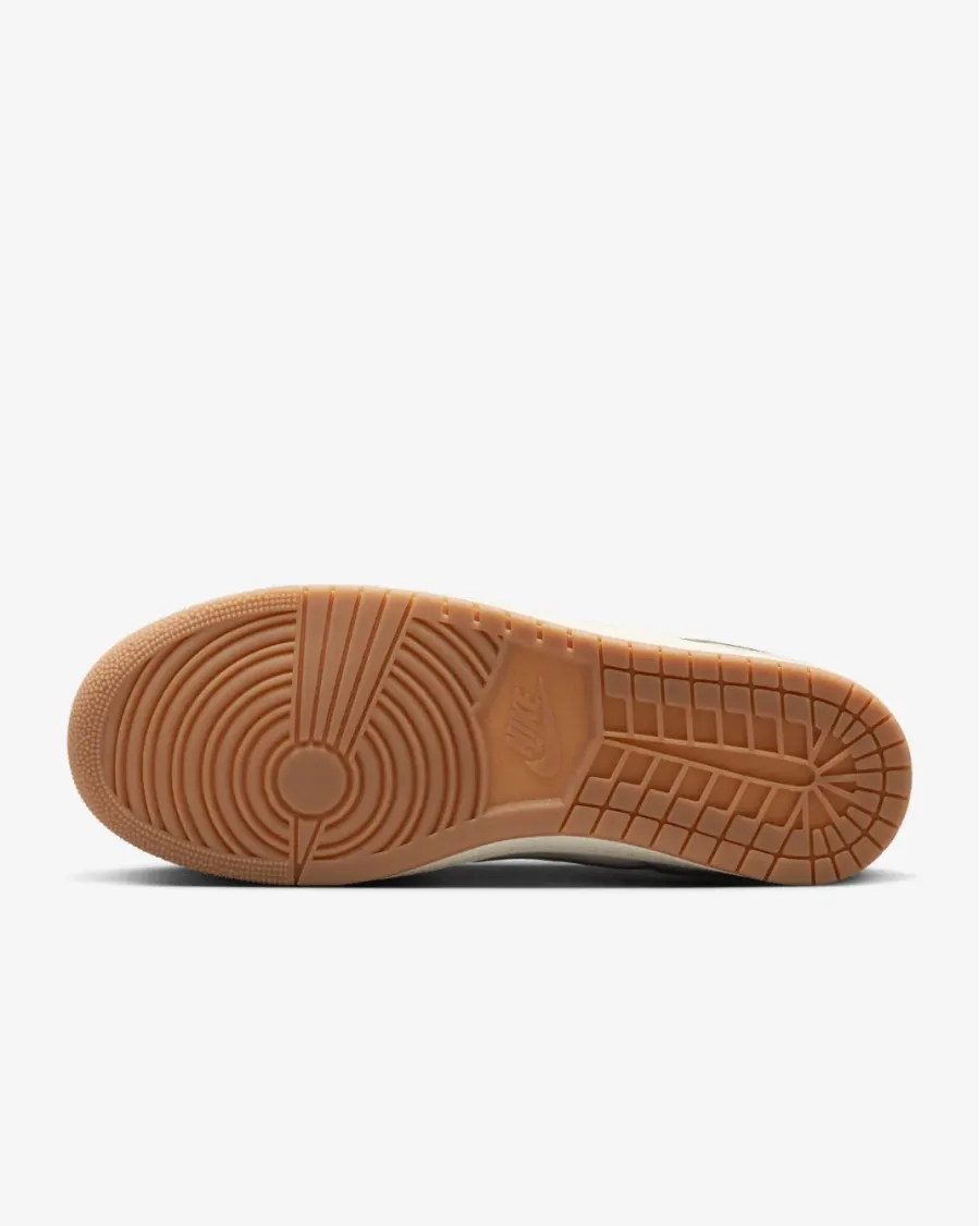 Кросівки Nike Air Jordan Skyline Low LE IQ6425-100