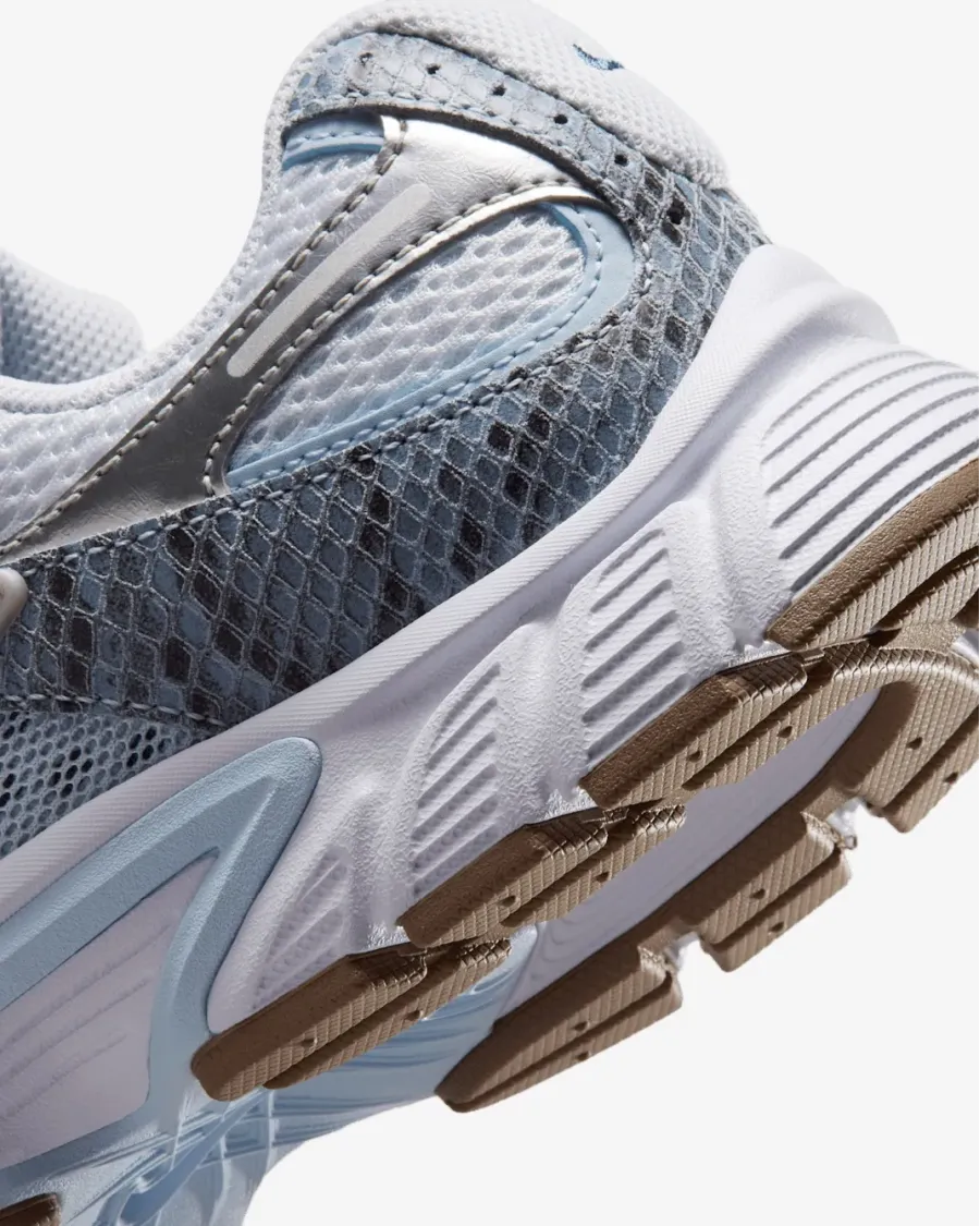 Кросівки Nike V5 RNR Premium IR1381-001