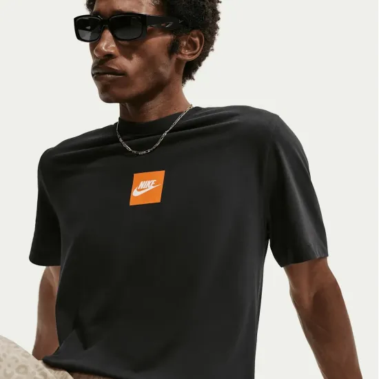 Футболка Nike Sportswear IR4972-010