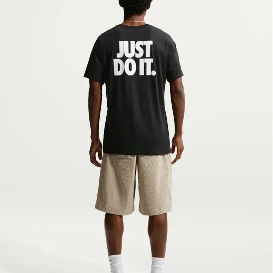 Футболка Nike Sportswear IR4972-010