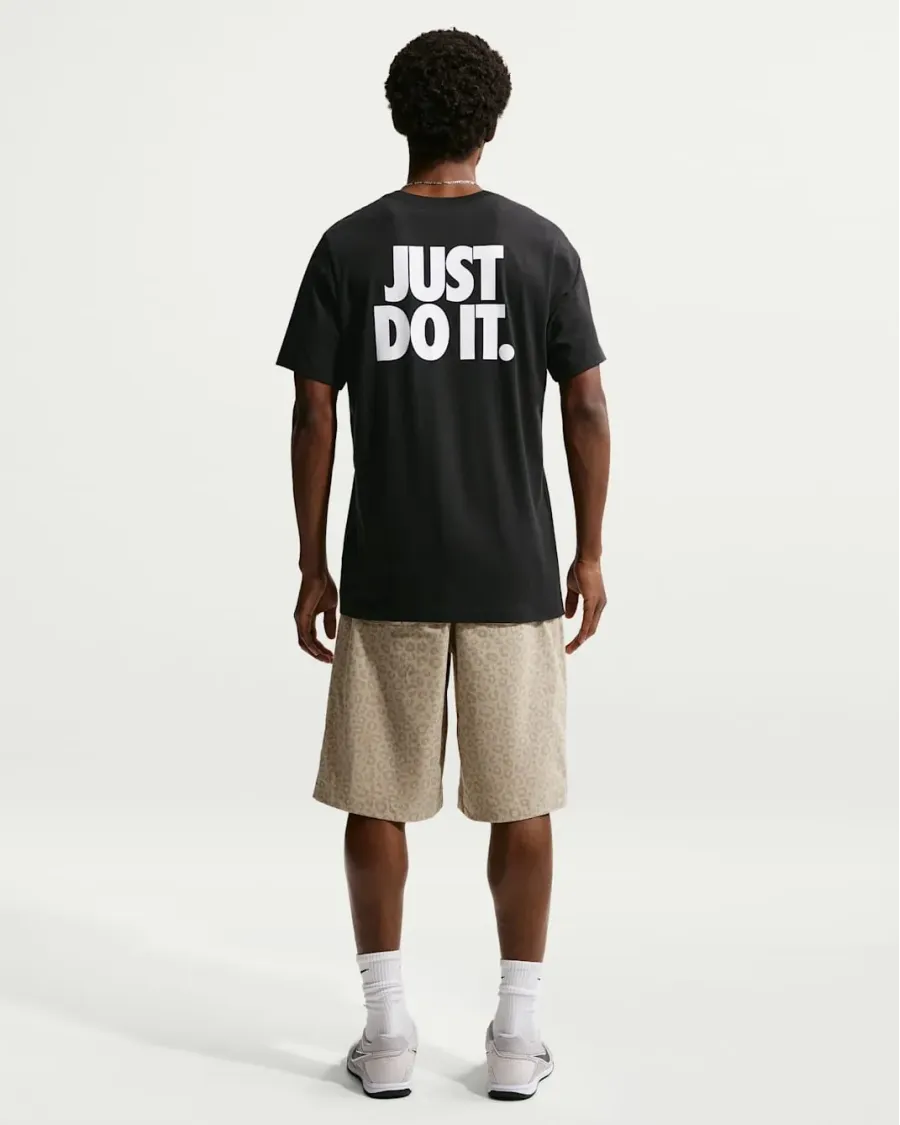 Футболка Nike Sportswear IR4972-010