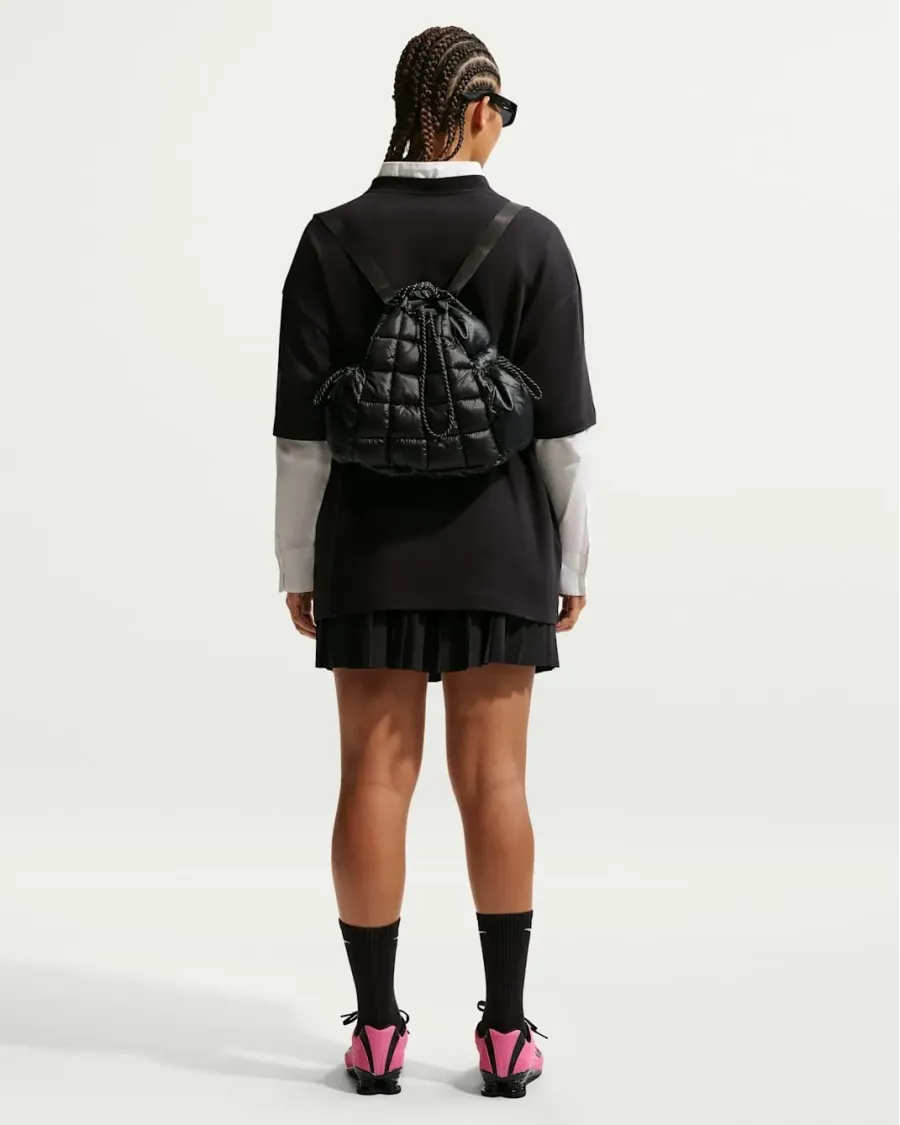 Футболка Nike Sportswear Classic Oversized IR7848-010