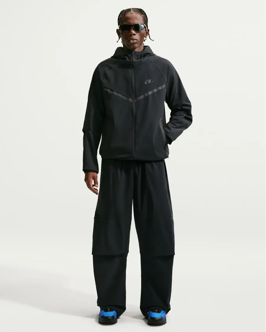 Куртка Nike Tech Dri-FIT Woven Full-Zip Windrunner IU6965-010