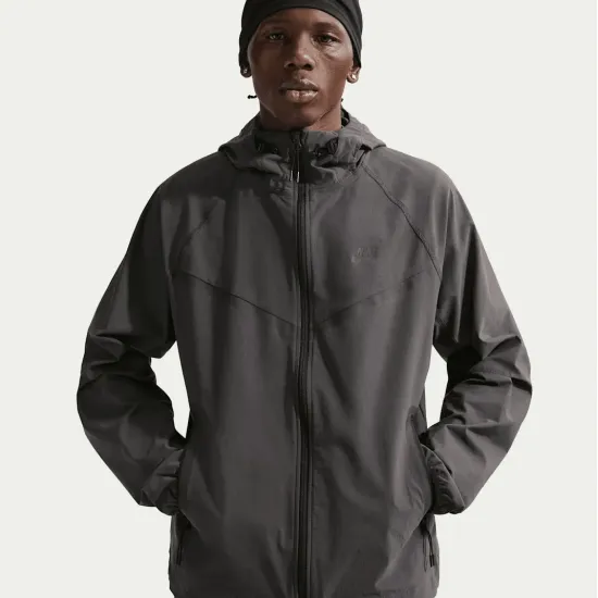 Куртка Nike Tech Dri-FIT Woven Full-Zip Windrunner IU6965-060