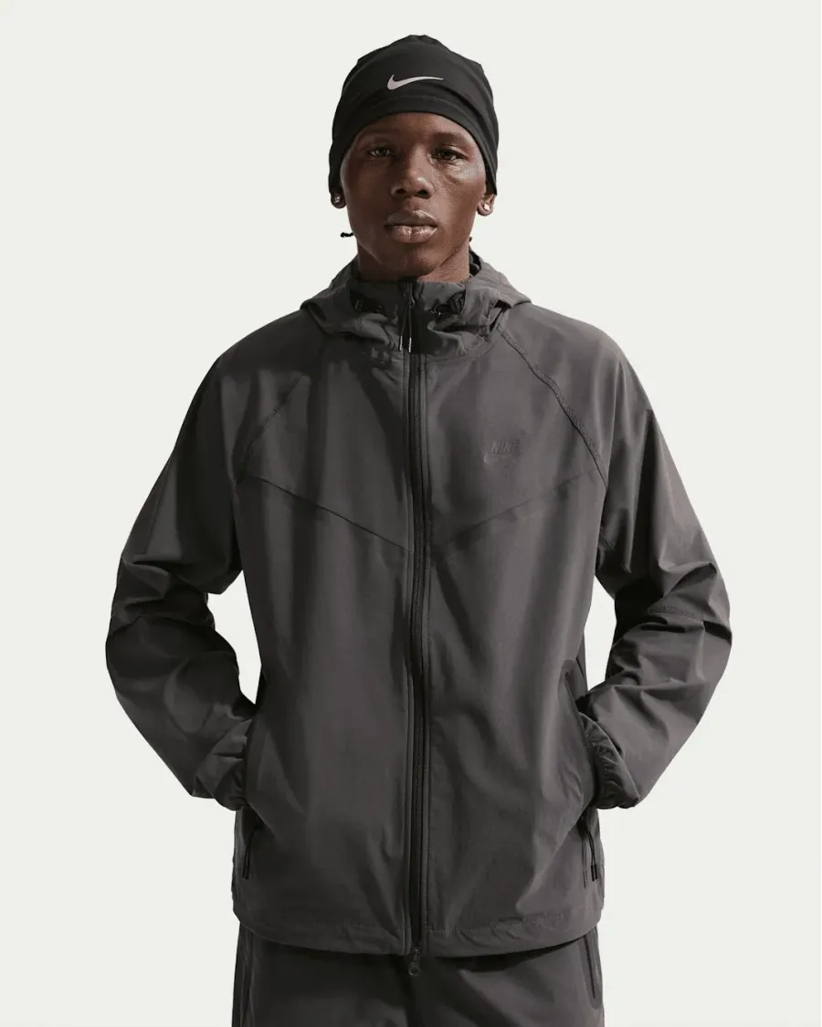 Куртка Nike Tech Dri-FIT Woven Full-Zip Windrunner IU6965-060