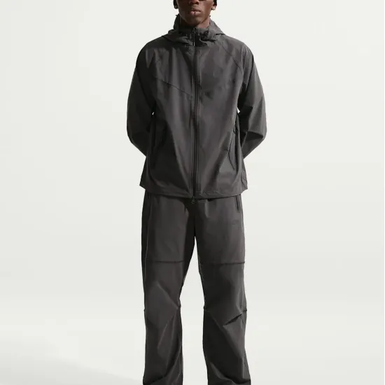 Куртка Nike Tech Dri-FIT Woven Full-Zip Windrunner IU6965-060