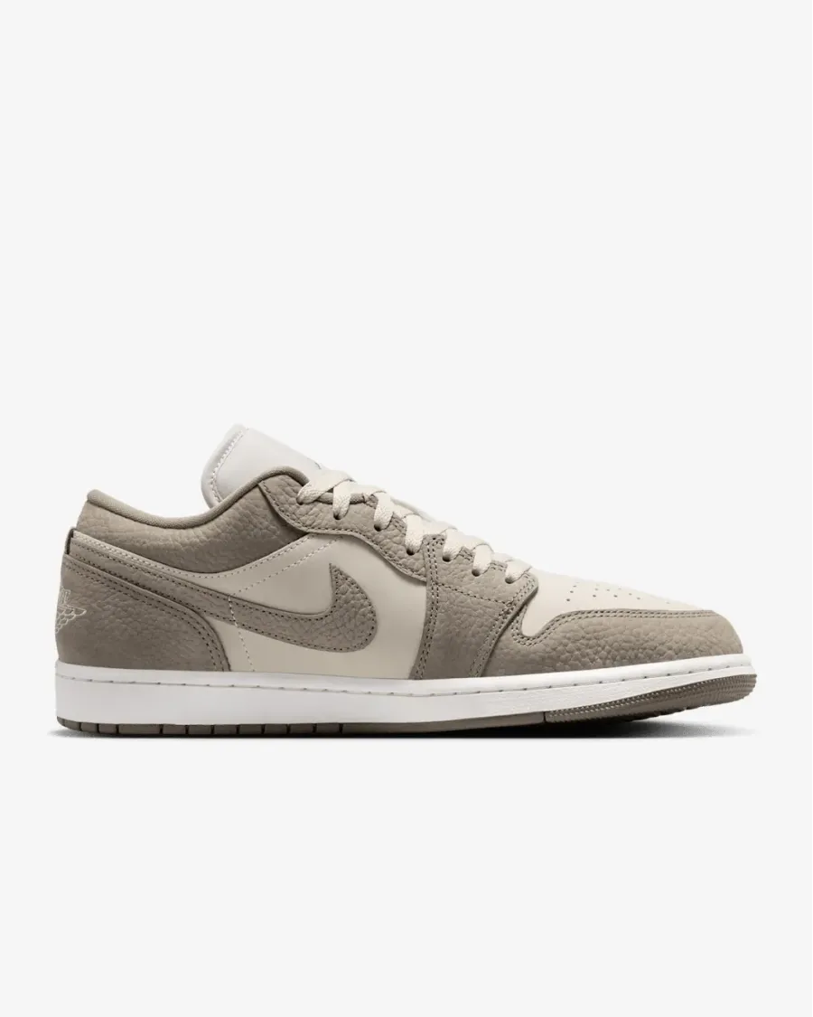 Кросівки Nike Air Jordan 1 Low IU7552-040