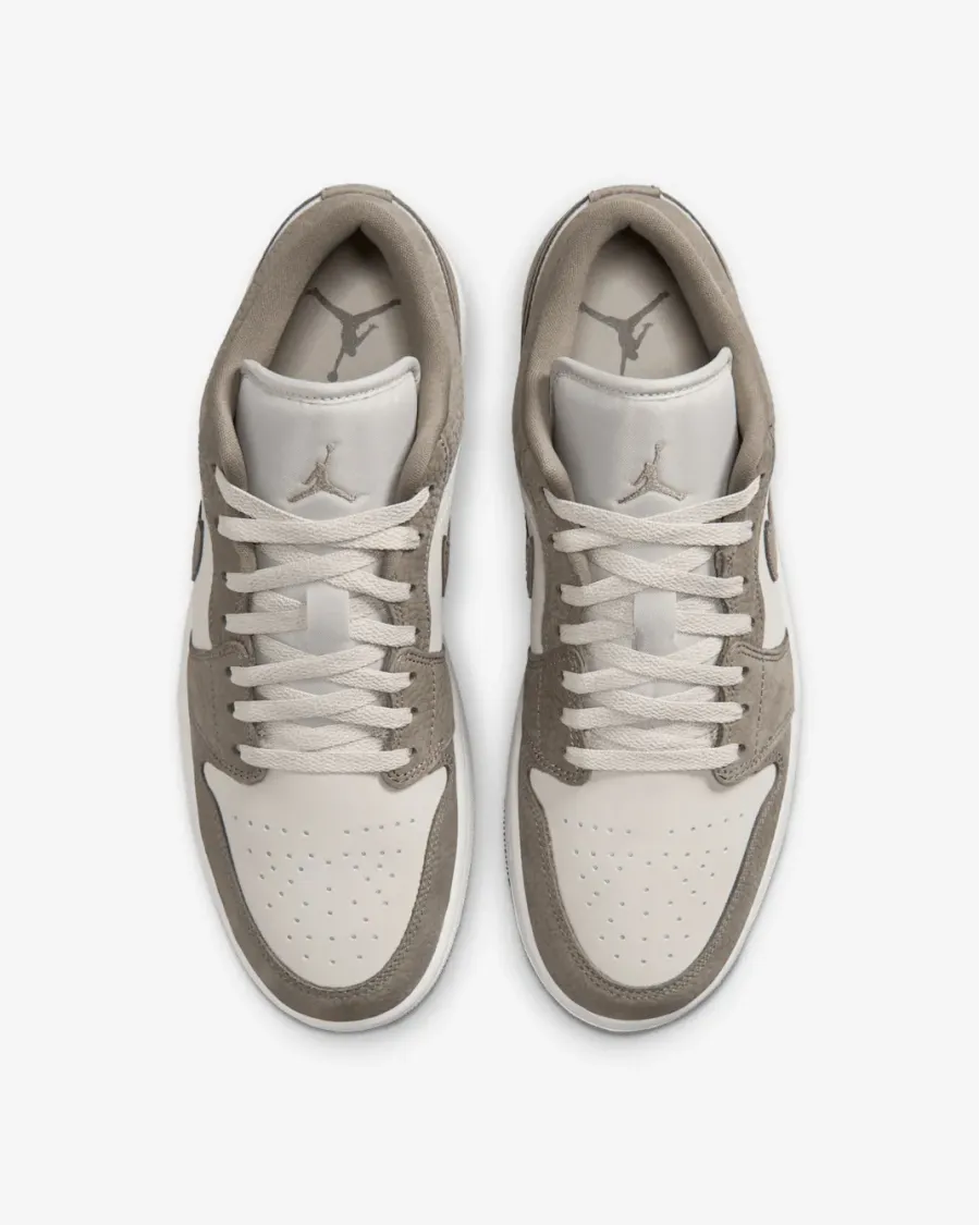 Кросівки Nike Air Jordan 1 Low IU7552-040