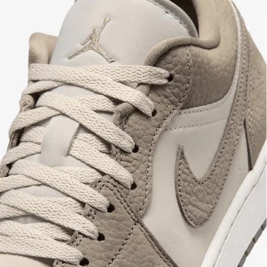 Кросівки Nike Air Jordan 1 Low IU7552-040