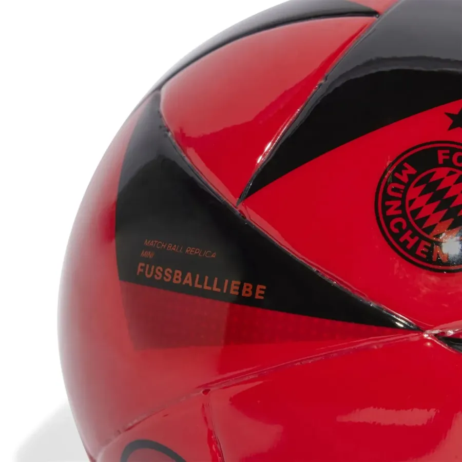 М'яч Adidas Bayern Munich IX4029