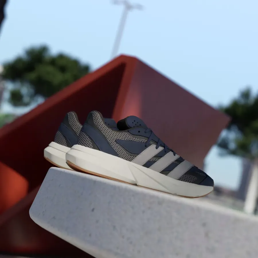 Кросівки Adidas Lightblaze JR0039