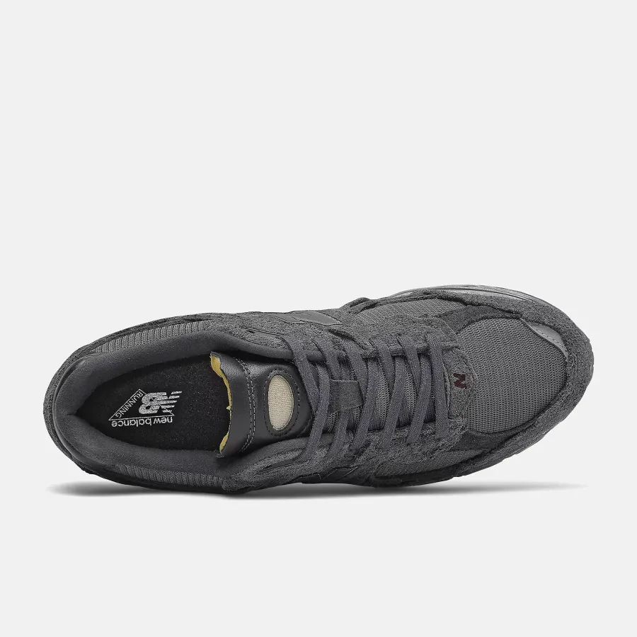 Кросівки New Balance 2002R M2002RDB