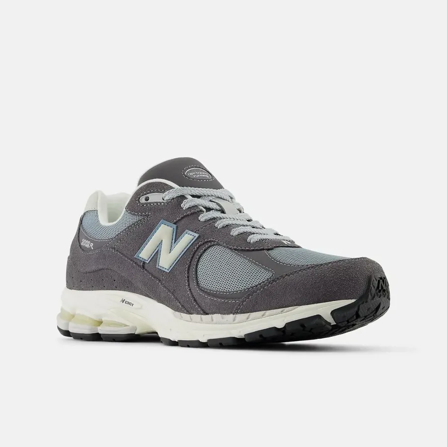 Кросівки New Balance 2002R M2002RFB
