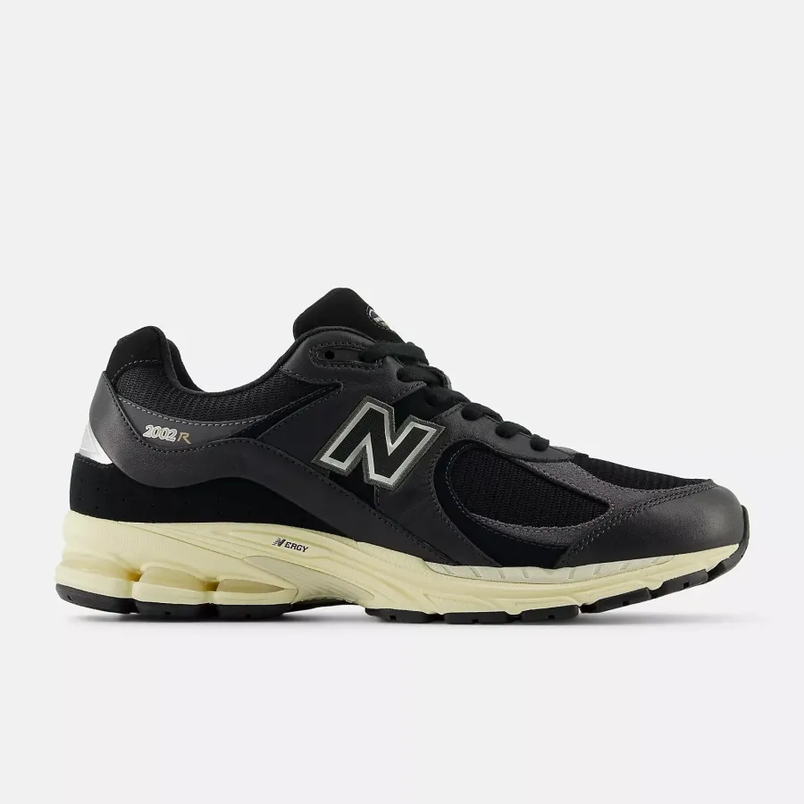 Кросівки New Balance 2002R M2002RIB