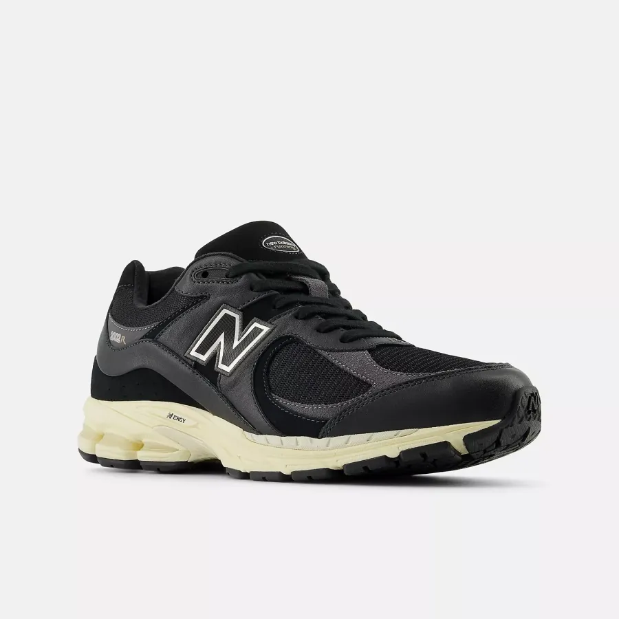 Кросівки New Balance 2002R M2002RIB