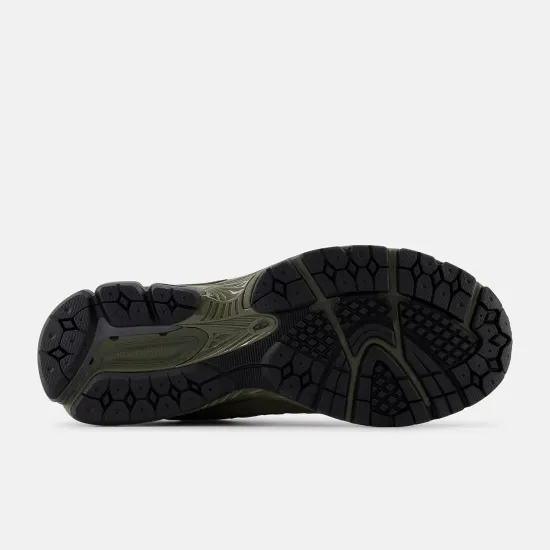 Кросівки New Balance 2002R M2002RPK