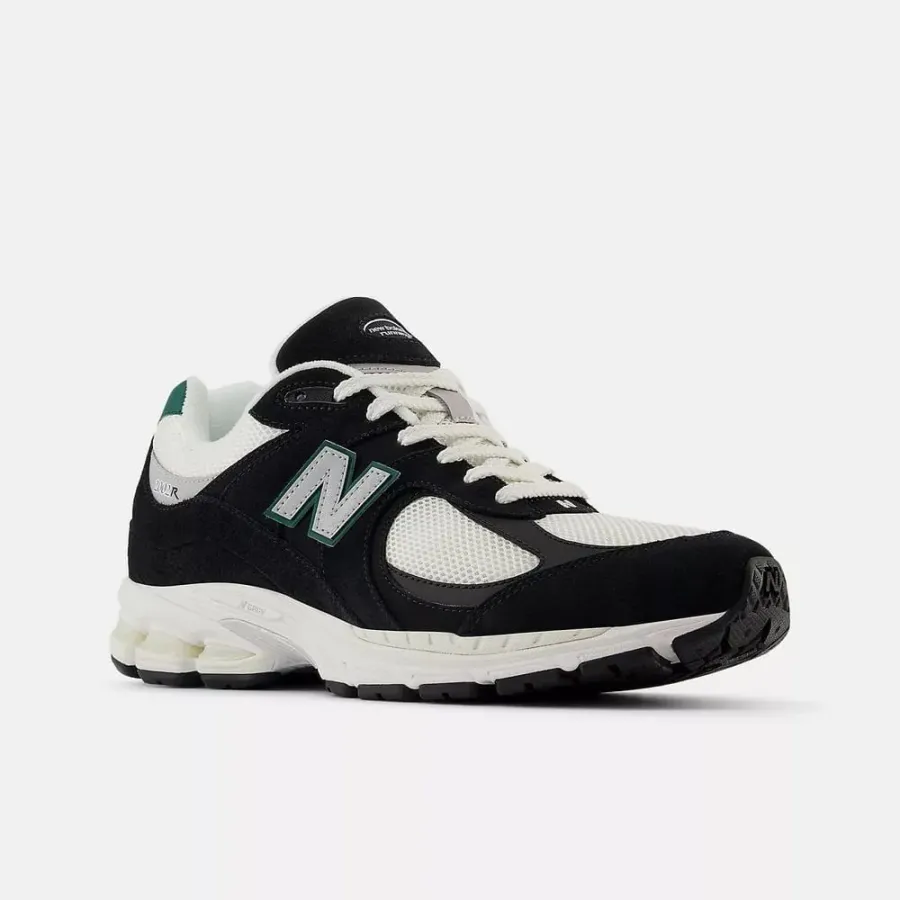 Кросівки New Balance 2002R M2002RRA