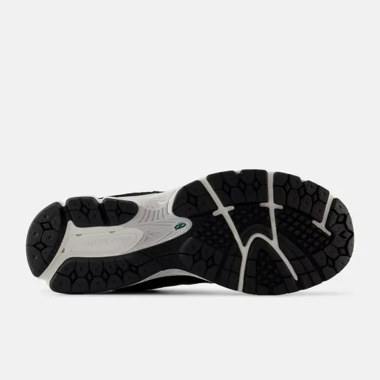 Кросівки New Balance 2002R M2002RRA