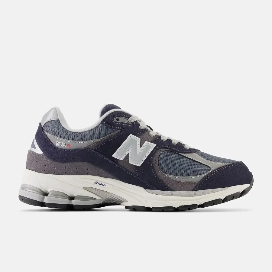 Кросівки New Balance 2002R M2002RSF