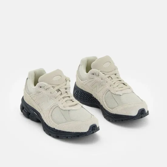 Кросівки New Balance 2002R M2002RZL