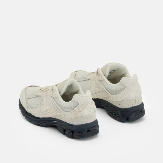 Кросівки New Balance 2002R M2002RZL