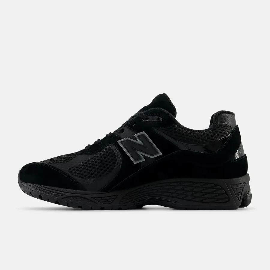 Кросівки New Balance 2002R M2002WB