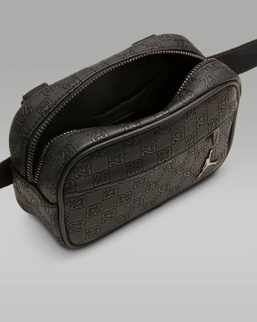 Сумка через плече Nike Air Jordan Monogram Camera Bag MA0988-023