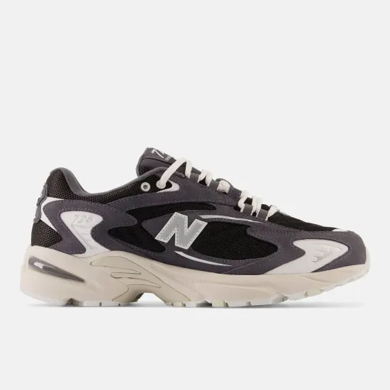 Кросівки New Balance 725 ML725AC