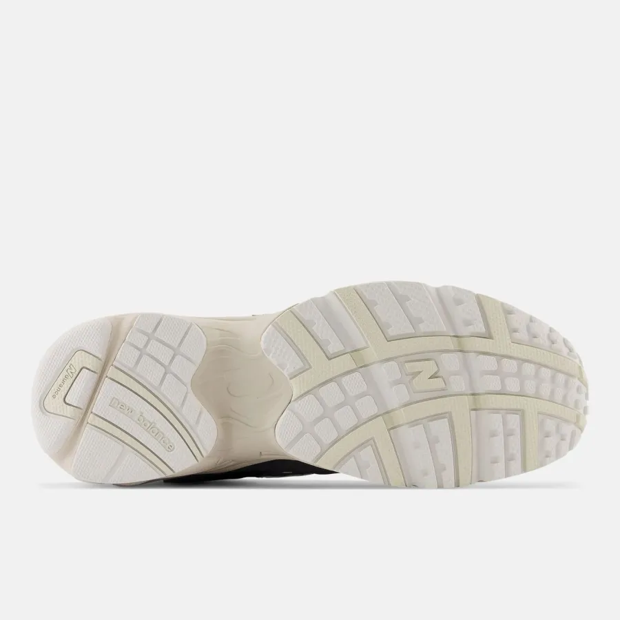 Кросівки New Balance 725 ML725AC