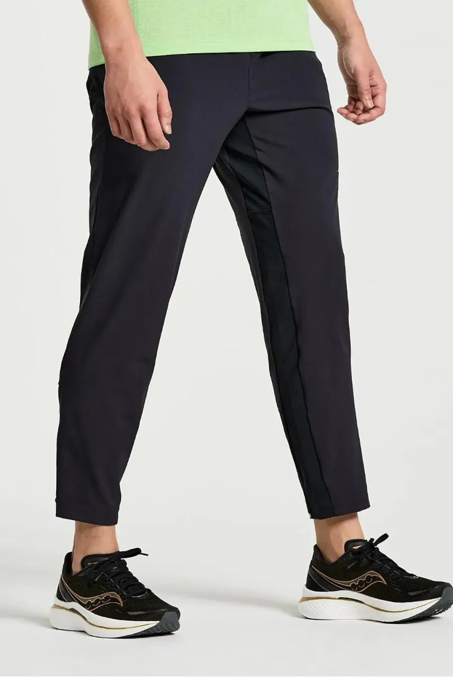Штани Saucony Boston Woven Pant SAM800348-BK