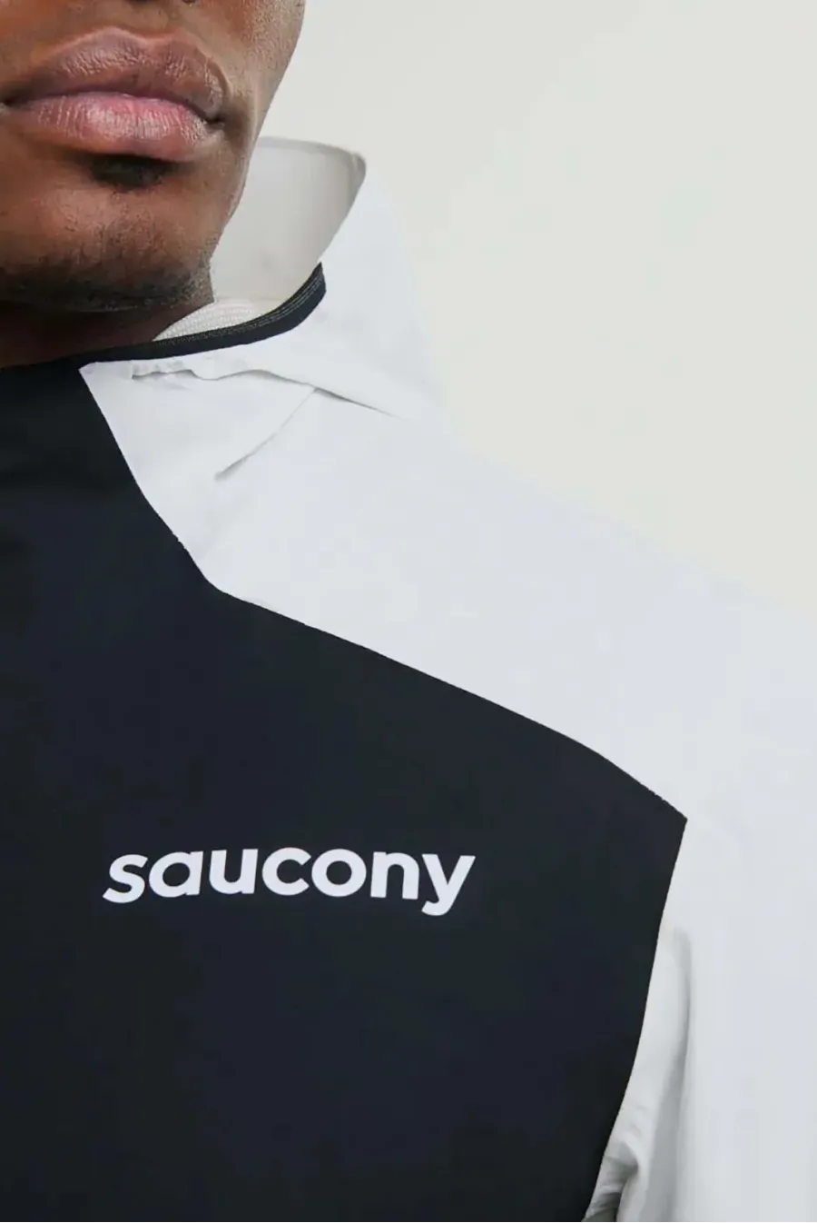 Вітрівка Saucony Hurricane Waterproof Jacket SAM800360-WHBK
