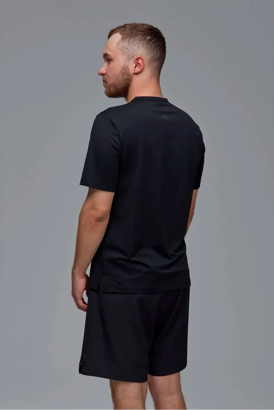 Футболка Saucony Endorphin Short Sleeve SAM800394-BK