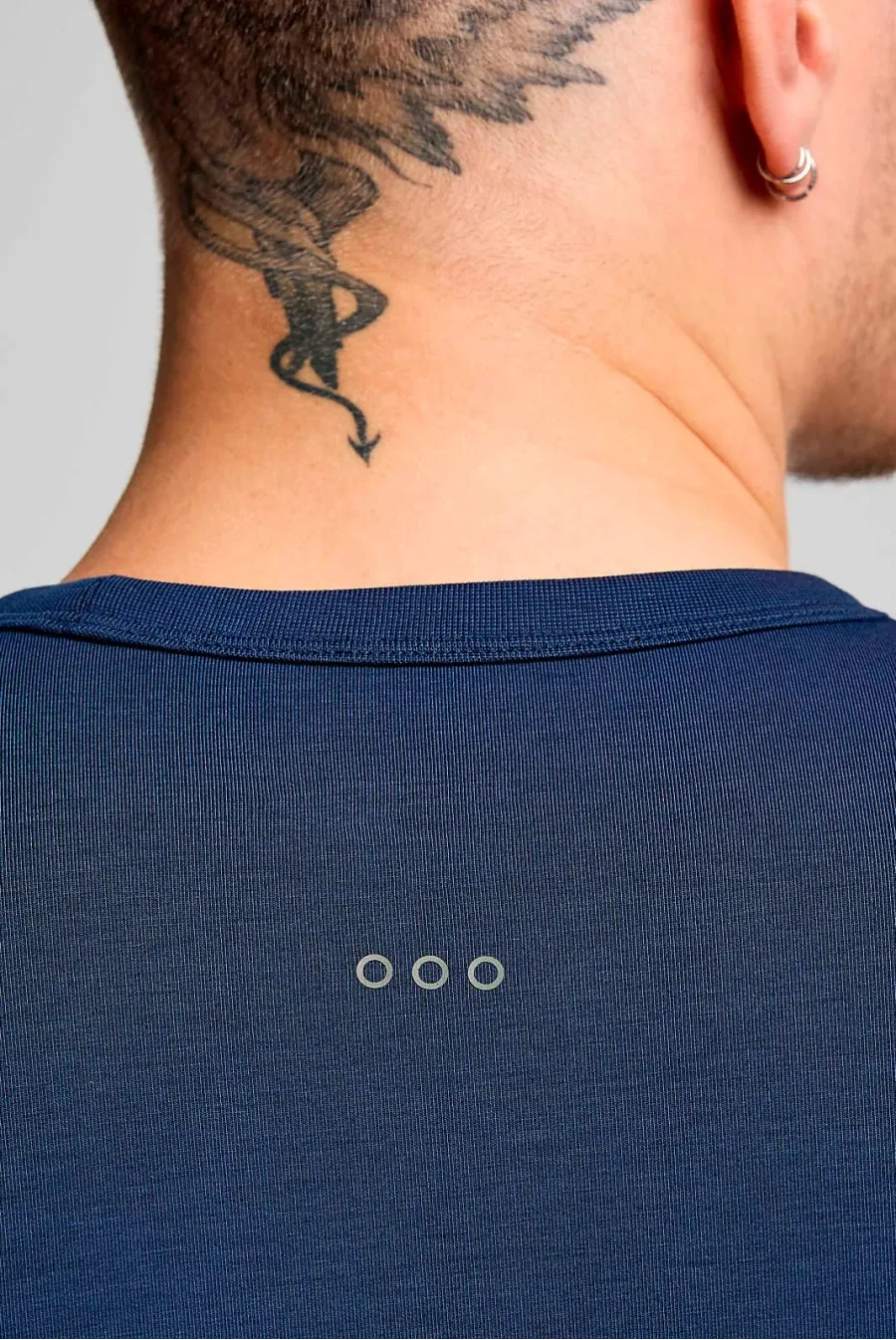 Футболка Saucony Triumph Long Sleeve SAM800400-NV