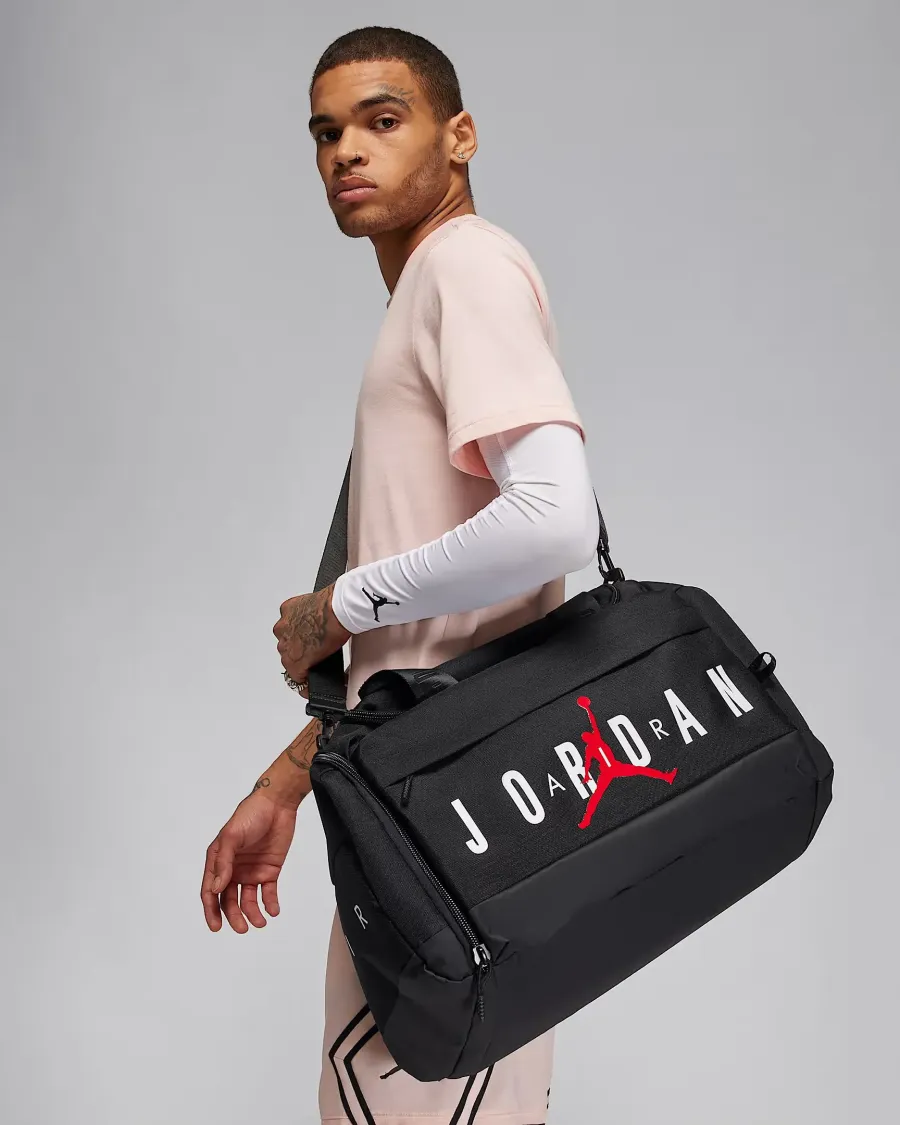 Сумка Nike Air Jordan Velocity Duffle Bag SM0920-023