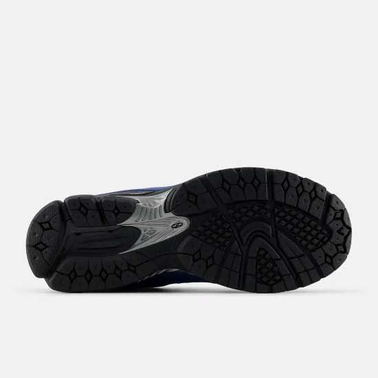 Кросівки New Balance 2002R U20022RT